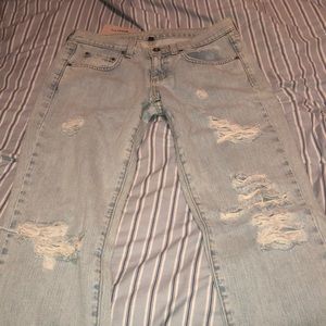 CARMAR DISTRESSED JEANS